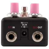 Pedale fuzz nero Fender x Hello Kitty, retro con entrata alimentazione ingressi e uscite jack