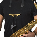 Distanziatore collarino sax e clarinetto VSBB rosso, progettato per separare le corde e aumentare il comfort durante la musica