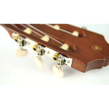 Chitarra classica Yamaha C40III, costruzione in abete e meranti, manico in nato, finitura naturale, custodia inclusa