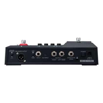 ZOOM B2 Four Pedaliera Multieffetto per Basso