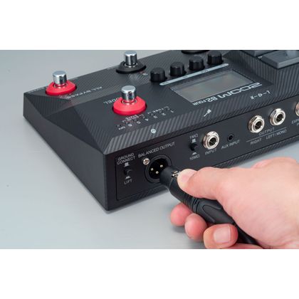 ZOOM B2 Four Pedaliera Multieffetto per Basso