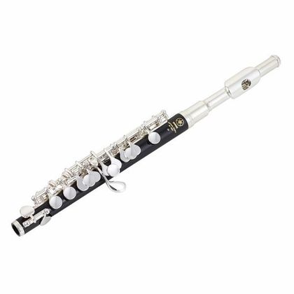 YAMAHA YPC-32 Ottavino in Do con Mi snodato