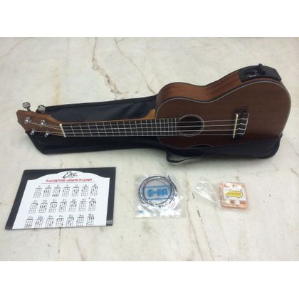 Eko Uku Duo Ukulele Concerto Amplificato + borsa + corde + accordatore + prontuario