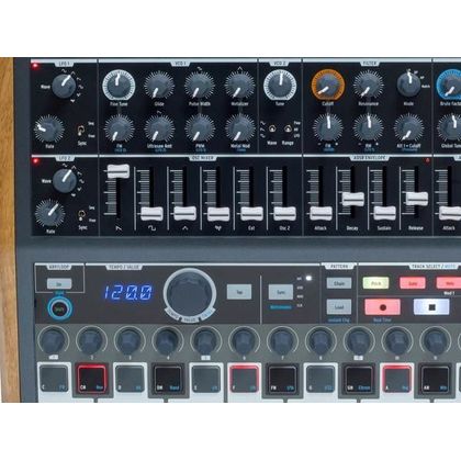 ARTURIA MiniBrute 2S Sintetizzatore analogico monofonico con step sequencer