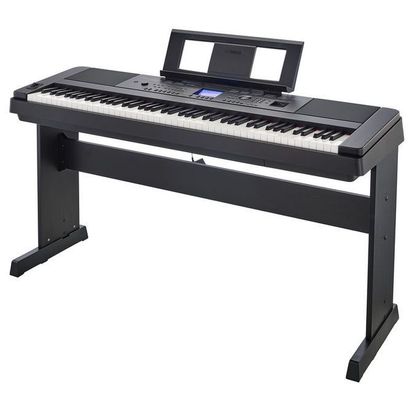 YAMAHA DGX660 Pianoforte digitale con stand + panca + cuffie + copritastiera omaggio