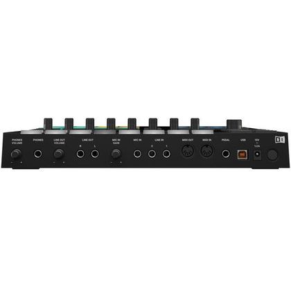 Native Instruments Maschine MK3 Groove Box con interfaccia audio