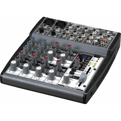 Impianto audio completo Behringer - Italian Stage 600W mixer + coppia casse + microfono + cavi omaggio