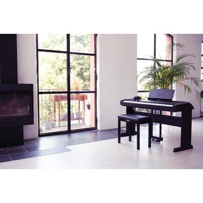Yamaha DGX670 Black Pianoforte digitale 88 tasti pesati
