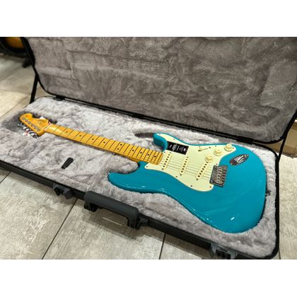 Fender American Professional II Stratocaster MN Miami Blue Chitarra elettrica con borsa