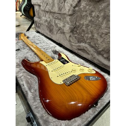 Fender American Professional II Stratocaster MN Sienna Sunburst Chitarra elettrica con borsa