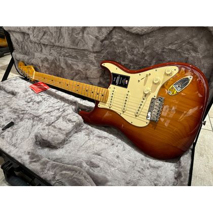 Fender American Professional II Stratocaster MN Sienna Sunburst Chitarra elettrica con borsa