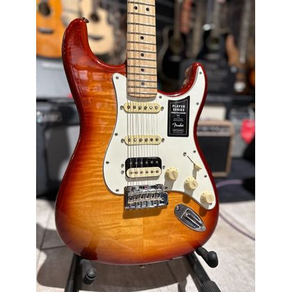 Fender Limited Edition Player Stratocaster HSS Plus Top MN Sienna Sunburst