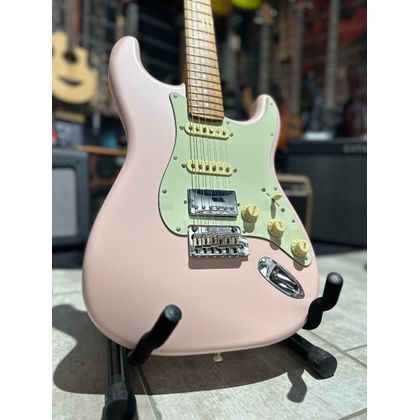 Fender Limited Edition MIJ Hybrid II Stratocaster HSS Shell Pink Roasted Maple