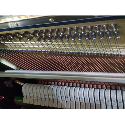 Yamaha YU3 Pianoforte Verticale nero lucido