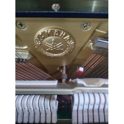 Yamaha YU3 Pianoforte Verticale nero lucido