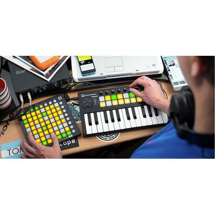 NOVATION Launchpad Mini MK2 Controller 64 pad mini