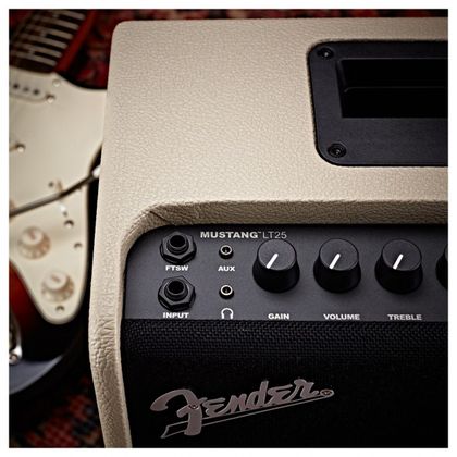 Fender Mustang LT25 Limited Edition Blonde Tolex Amplificatore per Chitarra Elettrica