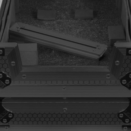UDG Ultimate Flight Case Denon DJ SC Live 2 Black Plus (Ruote) - U91080BL