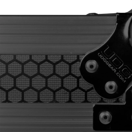 UDG Ultimate Flight Case Denon DJ SC Live 2 Black Plus (Ruote) - U91080BL