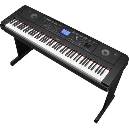 YAMAHA DGX660 Pianoforte digitale con stand e pedaliera + Cuffie + Copritastiera omaggio