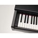 Yamaha YDP105B Arius Black Pianoforte digitale nero + copritastiera e Cuffia Yamaha Omaggio 