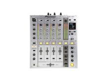 Pioneer DJM-700  Mixer digitale Mid-Range a 4 canali (colore argento)