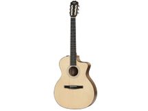 TAYLOR 114ceN Nylon Chitarra classica elettrificata naturale