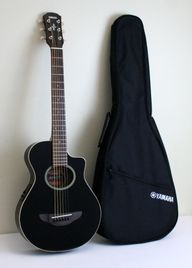 Custodia Yamaha per chitarra apxt2 ( mini chitarra )