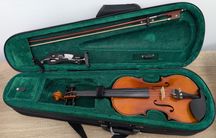 Schiller Violino 1/2 Con Custodia e Acessori Usato