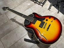 EKO Mia SA IV Chitarra semiacustica Sunburst B-Stock