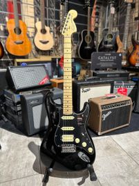 Fender American Performer Stratocaster HSS MN Black Chitarra elettrica con borsa