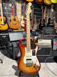Fender Limited Edition Player Stratocaster HSS Plus Top MN Sienna Sunburst