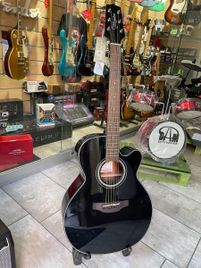 TAKAMINE GN30CE BLK Chitarra acustica elettrificata B-STOCK