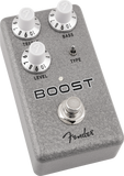 Hammertone® Boost, pedale grigio in alluminio, con controlli per treble e bass per personalizzare il suono