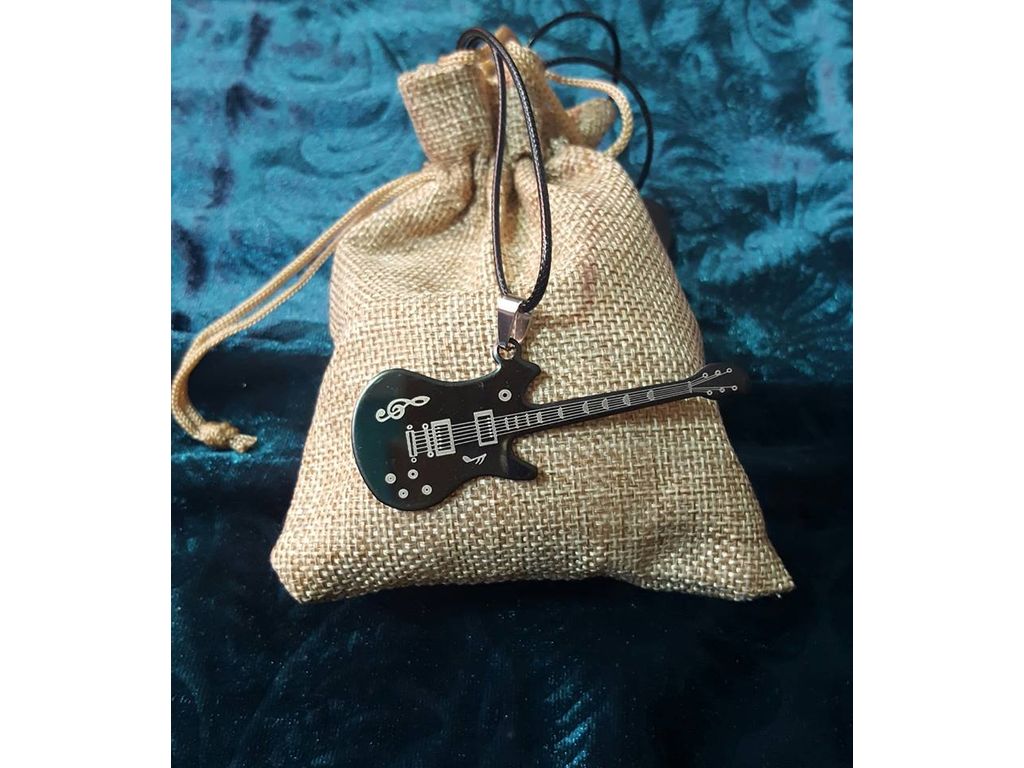 Collana tema musicale Guitar black