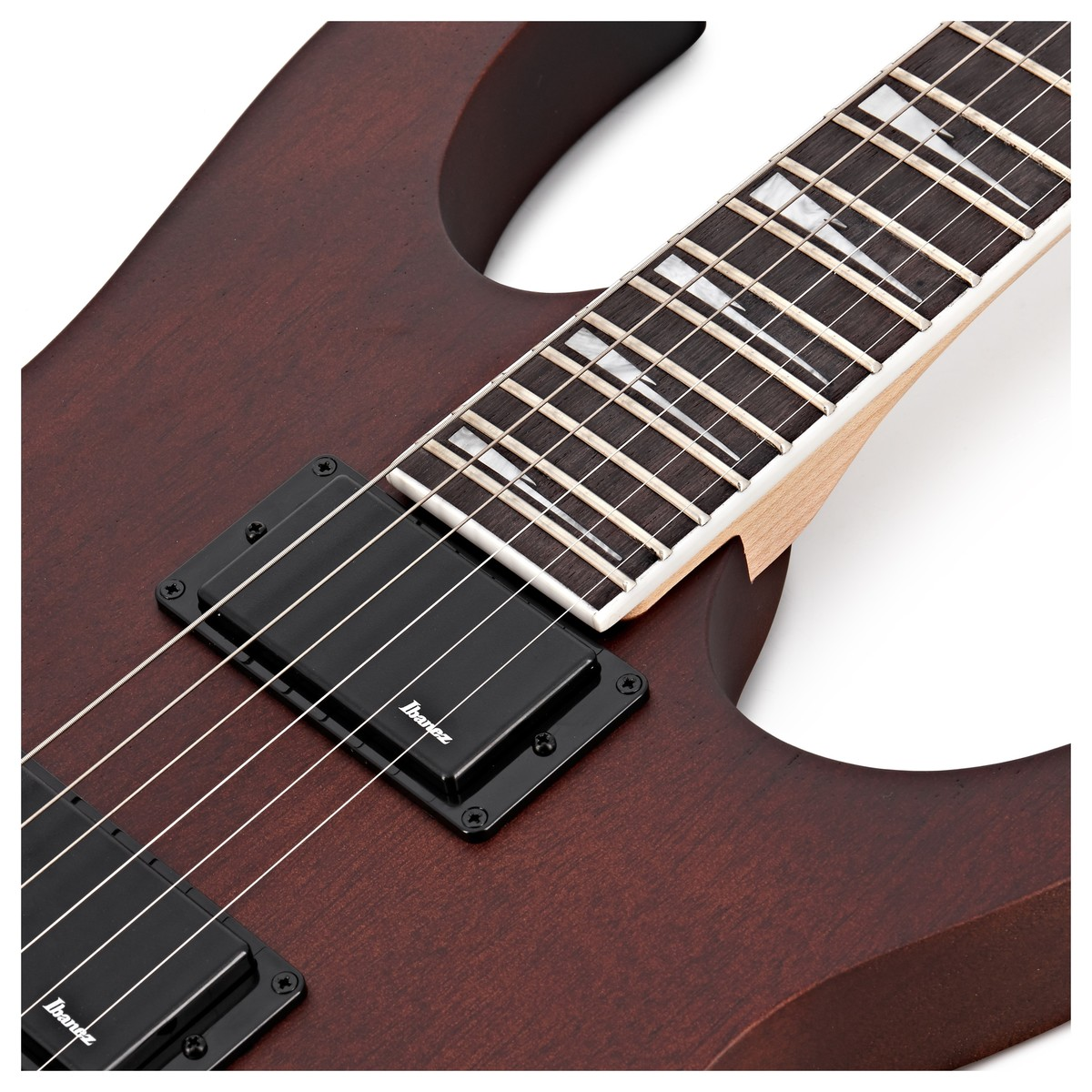 Chitarra elettrica Ibanez GIO GRG121DX, corpo in mogano, manico in acero, pickup humbucker, finitura Walnut Flat.