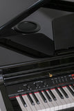 ORLA Grand 500 Pianoforte digitale a coda 88 tasti pesati nero lucido