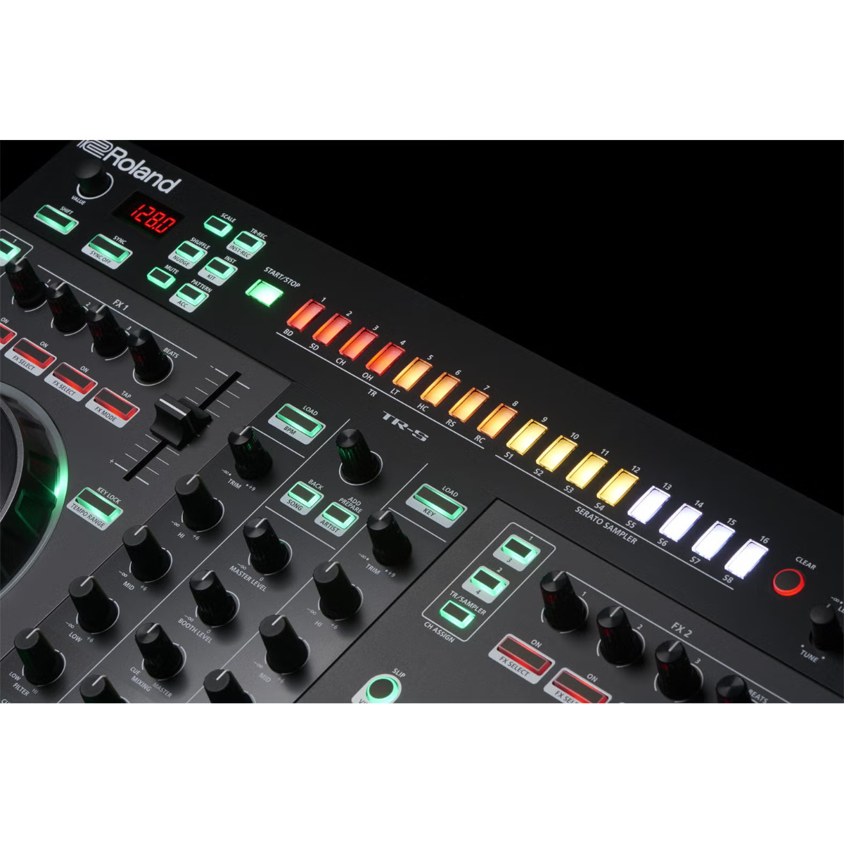 Roland DJ-505, controller a due canali per Serato DJ, con drum machine TR e pad per creare beat e remix dal vivo