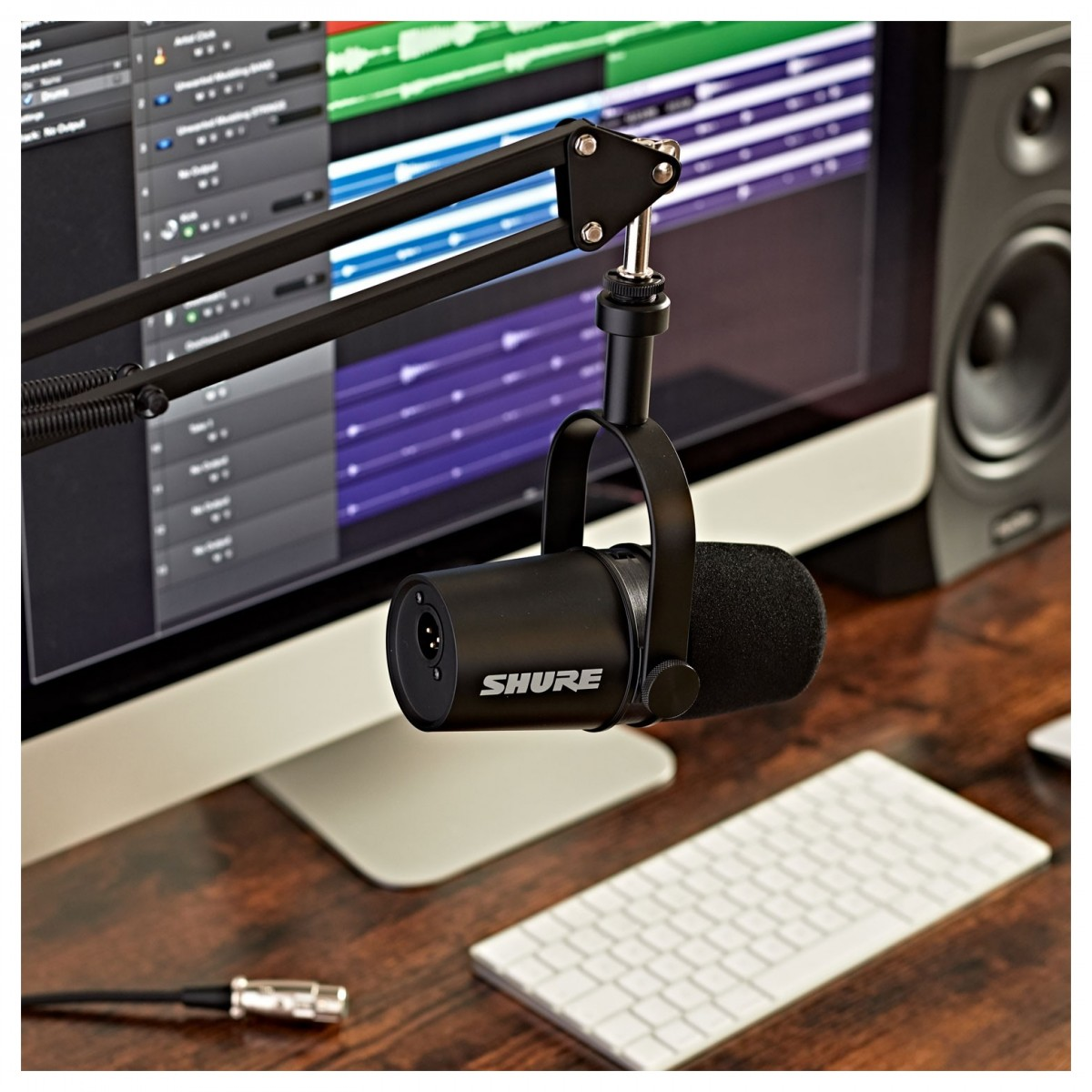 Microfono Shure MV7X, dinamico e cardioide, progettato per podcast, con isolamento vocale e design in metallo resistente
