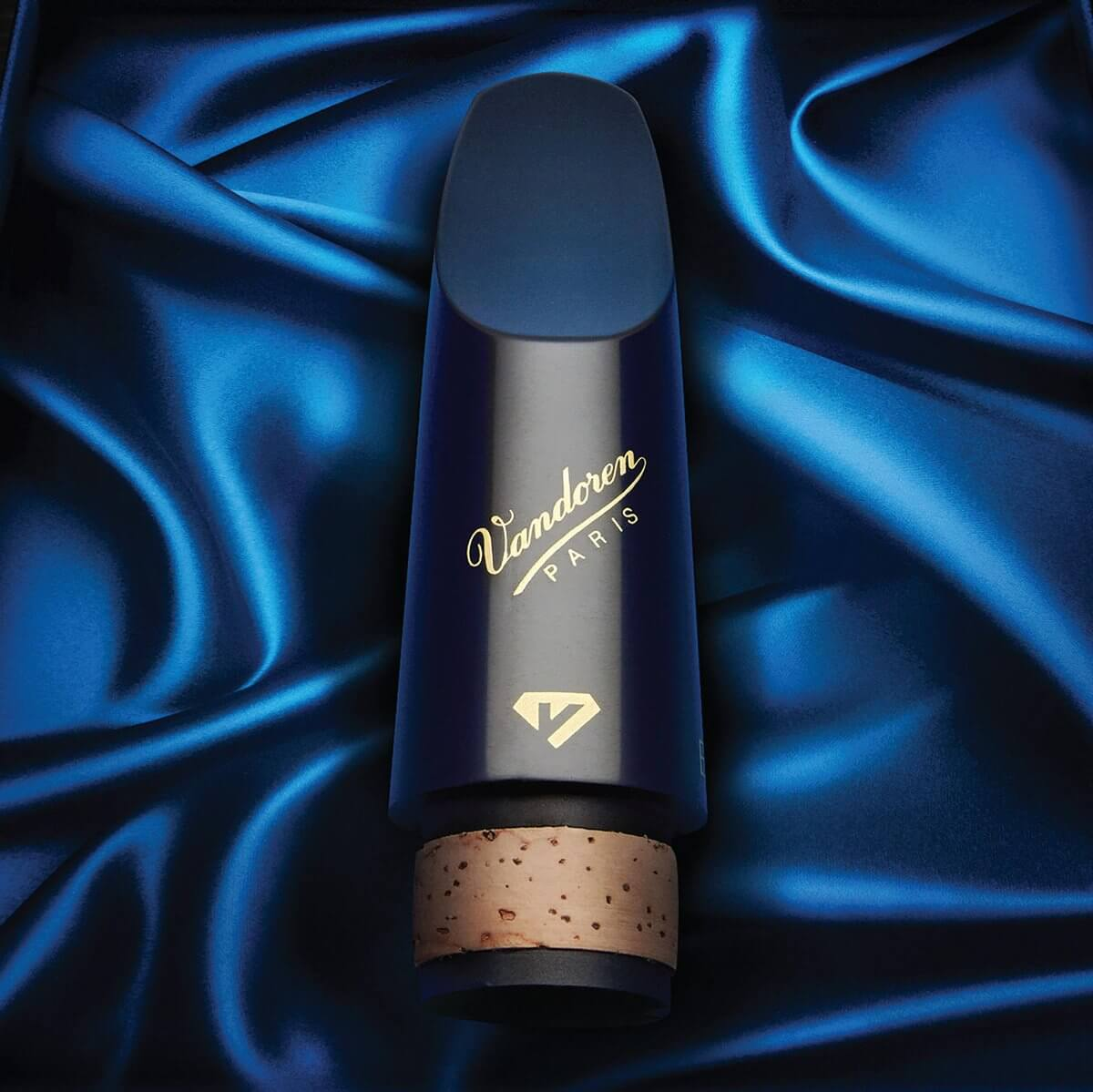 Bocchino Vandoren Black Diamond BD5 per clarinetto Sib, in ebanite nera, apertura media, suono rotondo e profondo