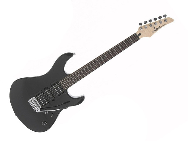 Yamaha ERG121: chitarra nera con pickup singolo e humbucker, amplificatore GA15 e accessori per musicisti