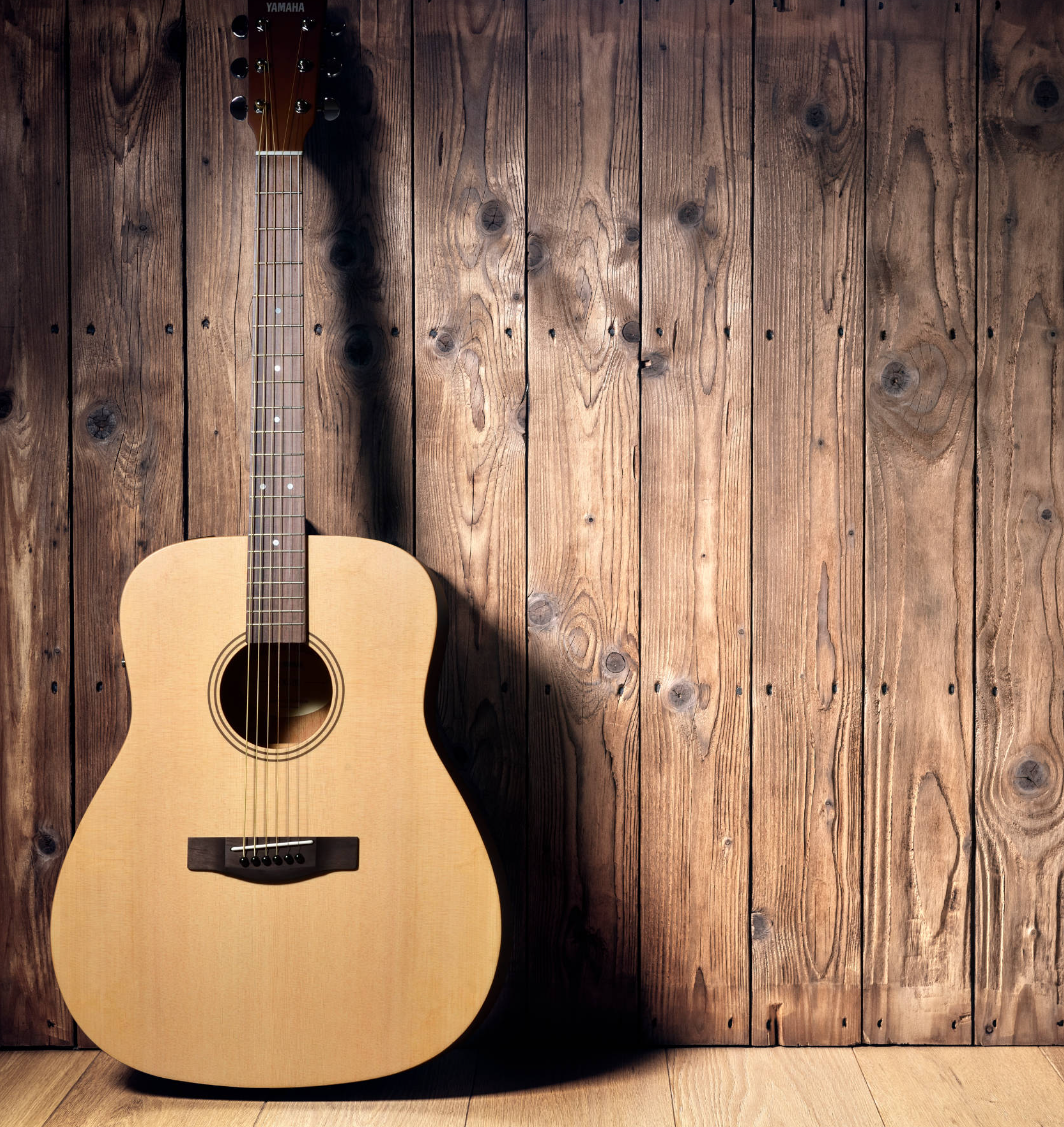 Chitarra acustica Yamaha FS400, design elegante in Natural Satin, corpo concert, perfetta per chi inizia e per musicisti esperti