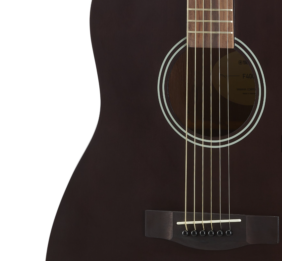 Yamaha FS400 Smoky Black, chitarra acustica con corpo concert, design elegante, adatta a principianti e musicisti esperti