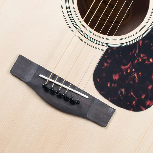 Yamaha FSX315C, chitarra acustica elettrificata, top in abete, fondo in legni tropicali, finitura naturale, elettronica System68