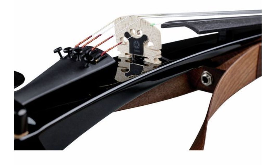 YAMAHA YEV104 Black Violino Elettrico cordiera